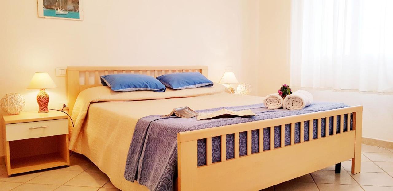 Pareja Apartments Orosei Luaran gambar