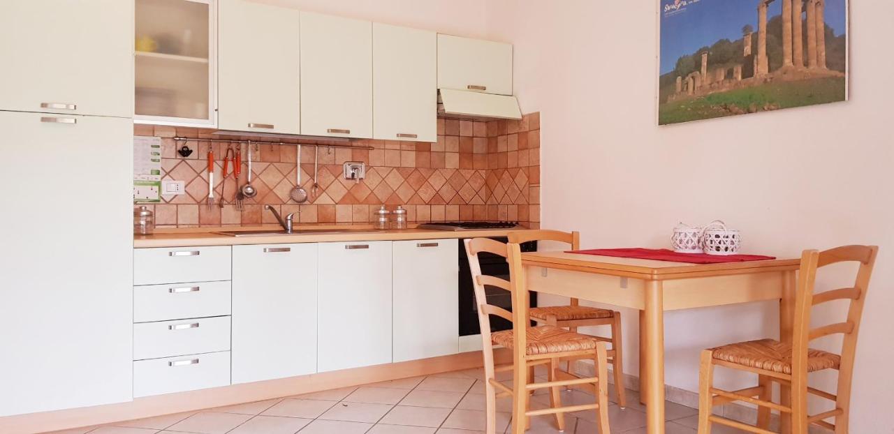 Pareja Apartments Orosei Luaran gambar