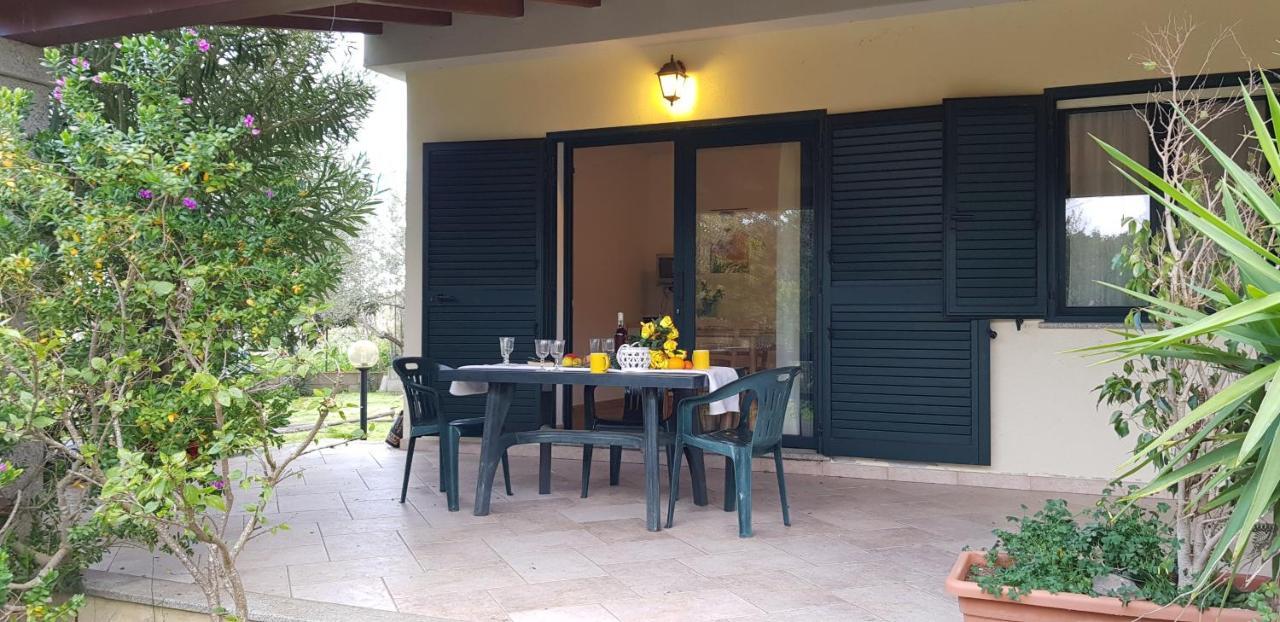 Pareja Apartments Orosei Luaran gambar